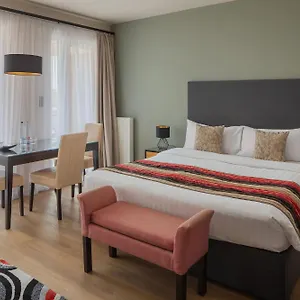 Escala & 4*, Budapešť Maďarsko